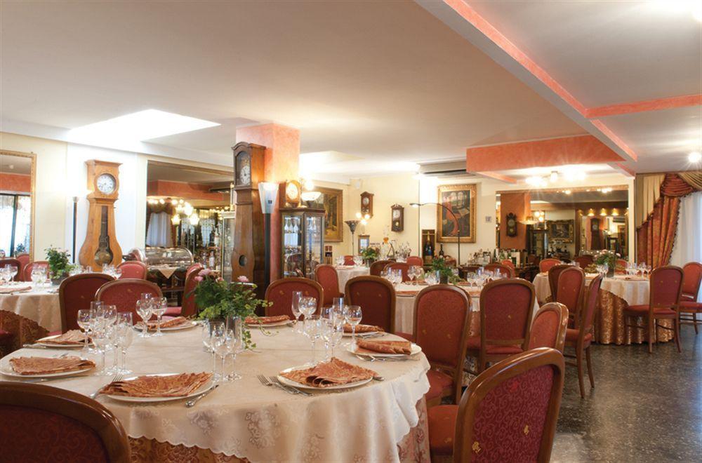 Hotel La Bussola Novara Exteriér fotografie