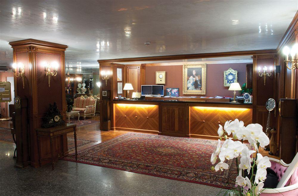 Hotel La Bussola Novara Exteriér fotografie