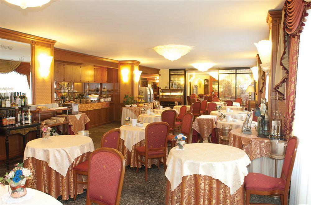 Hotel La Bussola Novara Exteriér fotografie